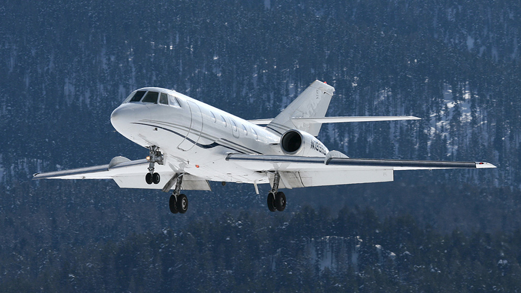 Falcon 20 midsize jet for Puerto Rico charter