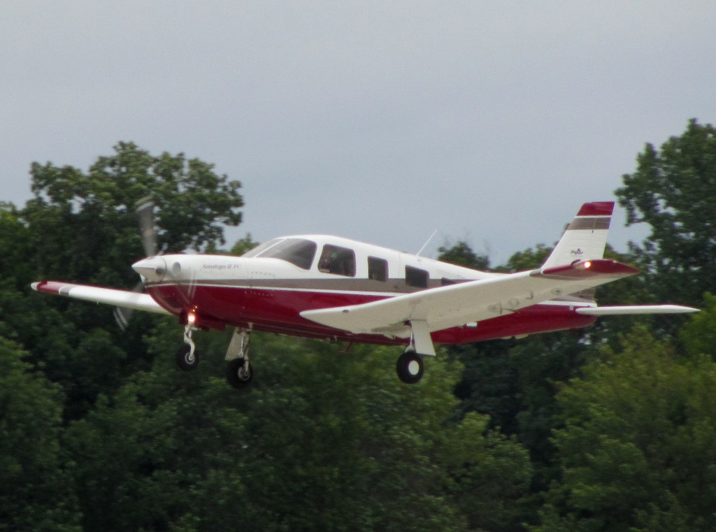 Puerto Rico Piper Saratoga PA-32R Charter