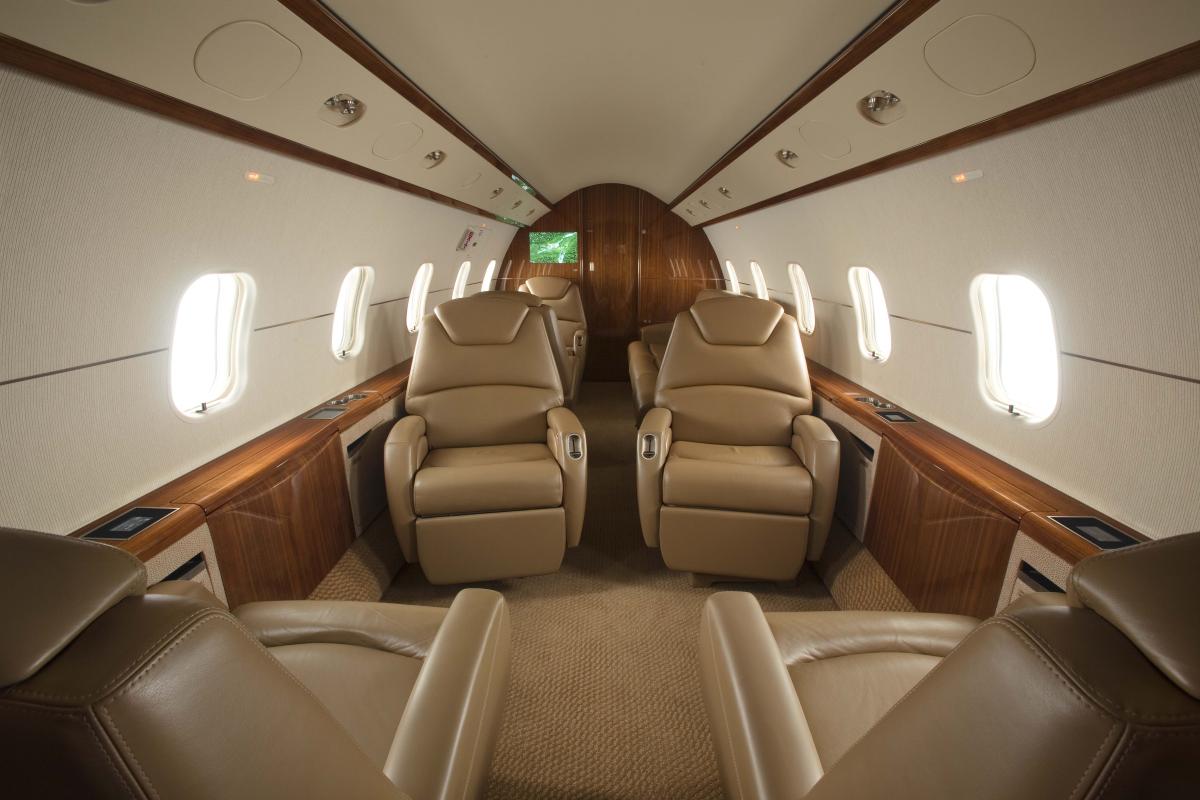 Challenger 300 view for Puerto Rico charter